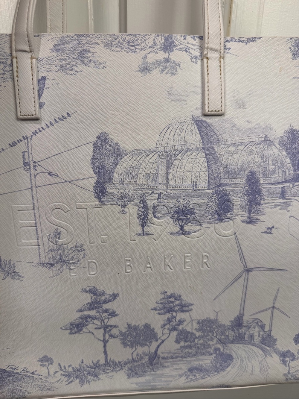 Ted Baker White Tote with Blue Scenic Print - Picture 4 of 7